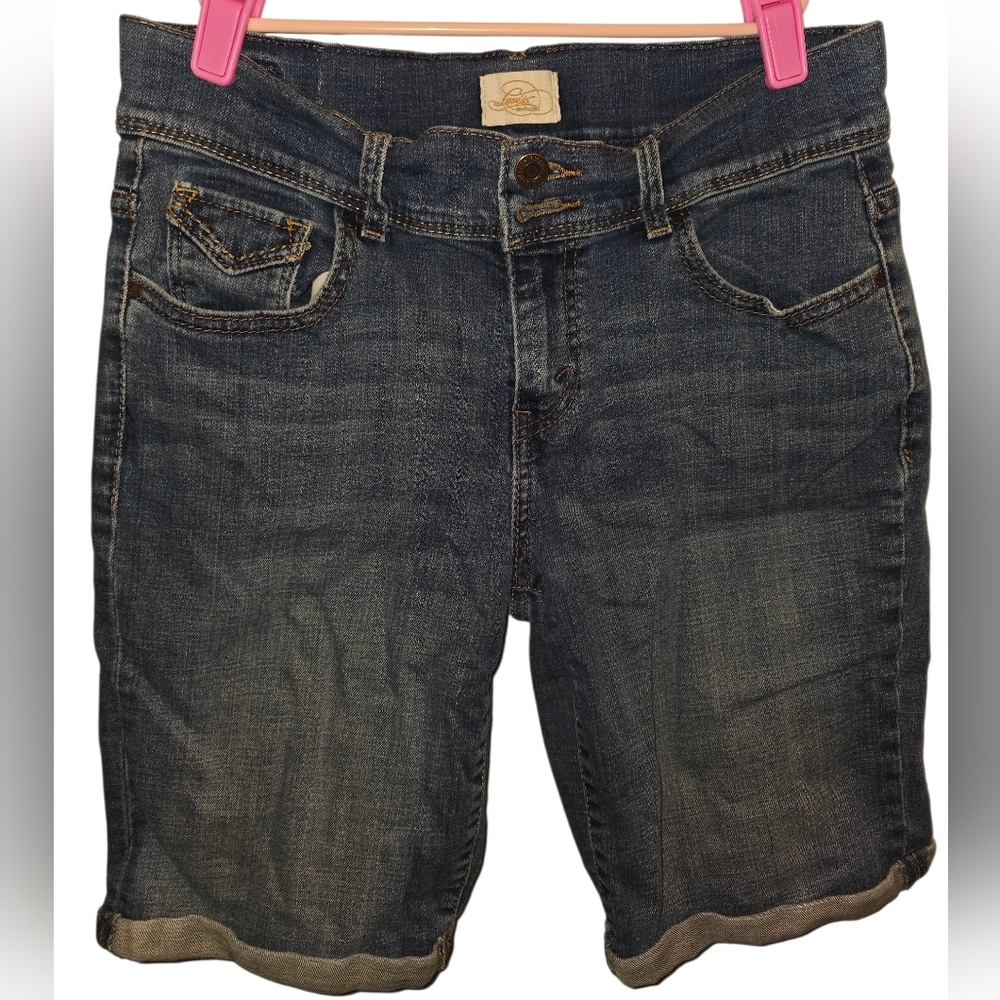 LEVIS 515TH BERMUDA SHORTS Size 4